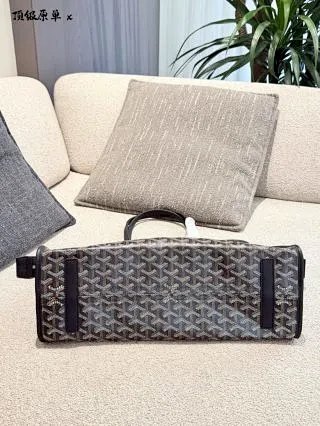 Goyard Bag: seller detail photo 6
