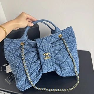 Chanel Bag: seller detail photo 8