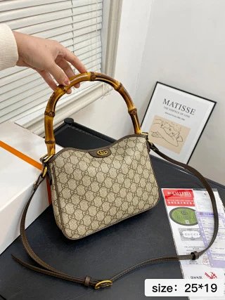 Gucci Bag: seller detail photo 1