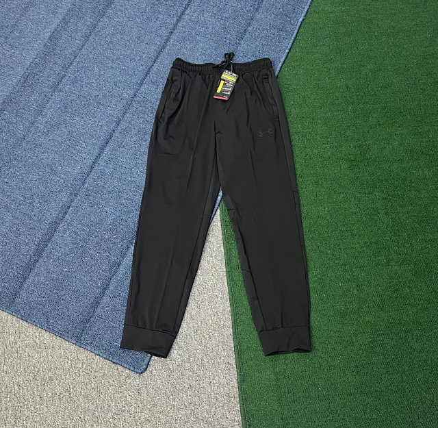 Under Armour pants: seller detail photo 1