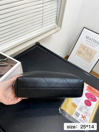 Chanel Bag: seller detail photo 9