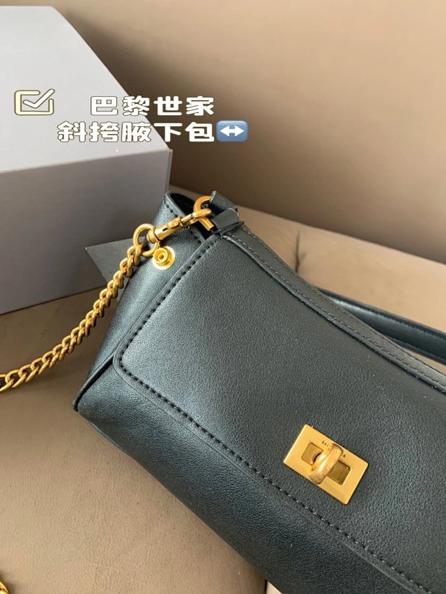 Balenciaga handbag: seller detail photo 3