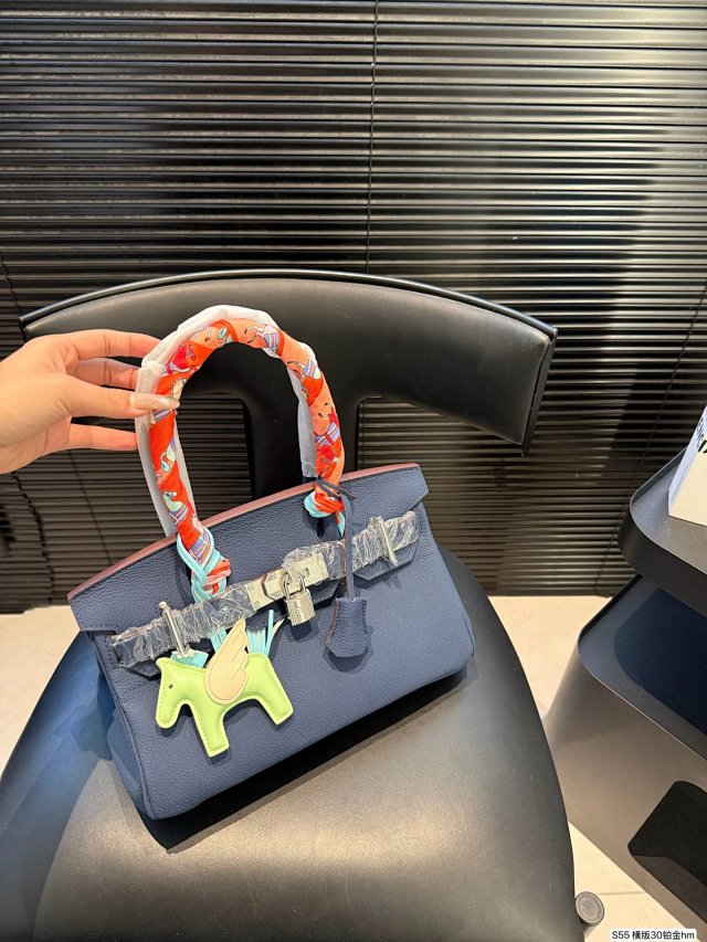 Hermès handbag: seller detail photo 2