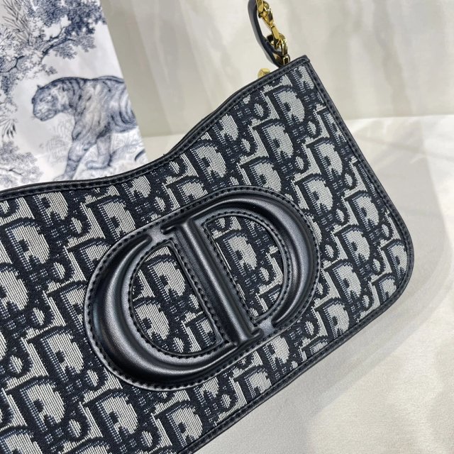 Dior crossbody bag: seller detail photo 6