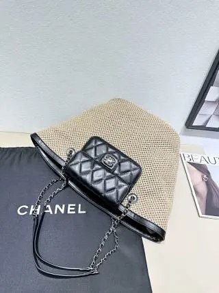 Chanel Bag: seller detail photo 6