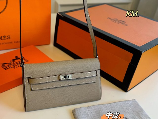 Hermès crossbody bag: seller detail photo 2