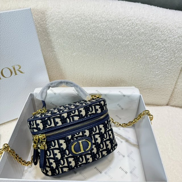 Dior crossbody bag: seller detail photo 1