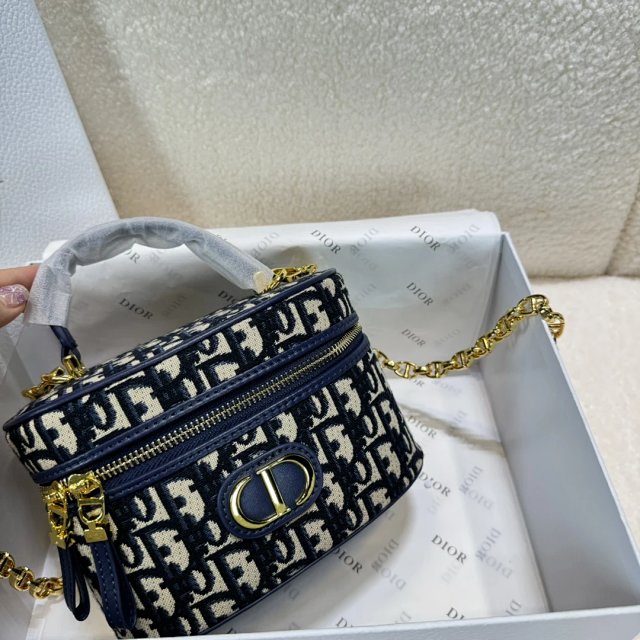 Dior crossbody bag: seller detail photo 9