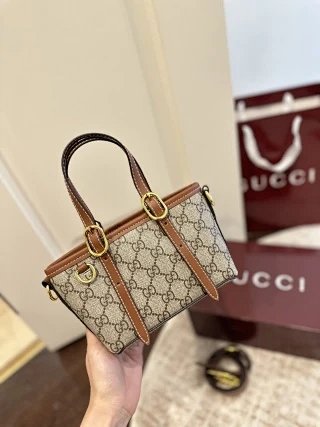 Gucci Bag: seller detail photo 2