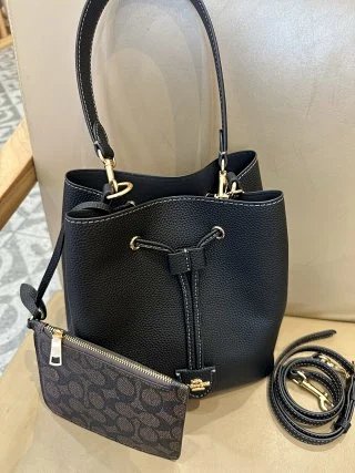 Coach Bag: seller detail photo 7
