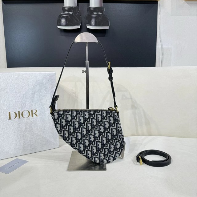 Dior crossbody bag: seller detail photo 2