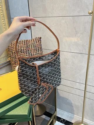Goyard Bag: seller detail photo 9
