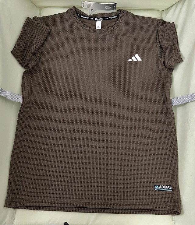 Adidas T-shirt: seller detail photo 5