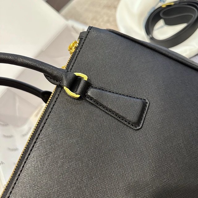 Prada handbag: seller detail photo 7