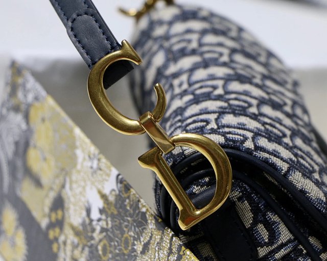 Dior crossbody bag: seller detail photo 5