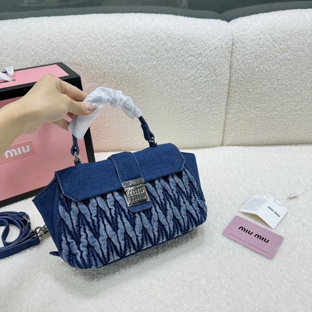MiuMiu handbag: seller detail photo 9