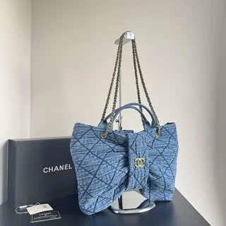 Chanel Bag: seller detail photo 2