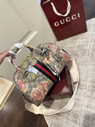 Gucci Bag: seller detail photo 5