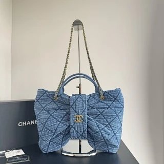 Chanel Bag: seller detail photo 1
