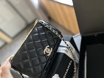 Chanel Bag: seller detail photo 2