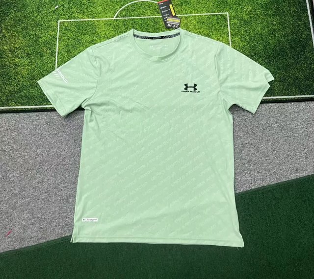 Under Armour T-shirt: seller detail photo 1