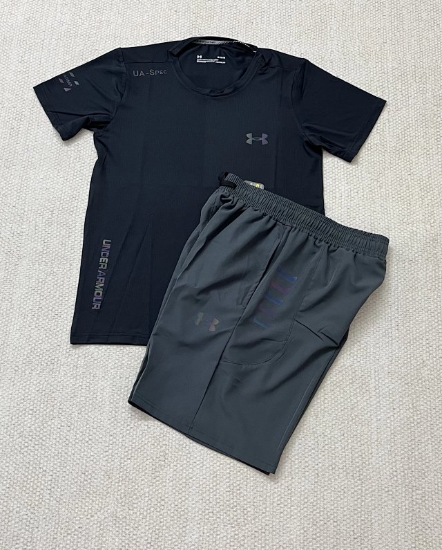 Under Armour T-shirt & Shorts Set: seller detail photo 3