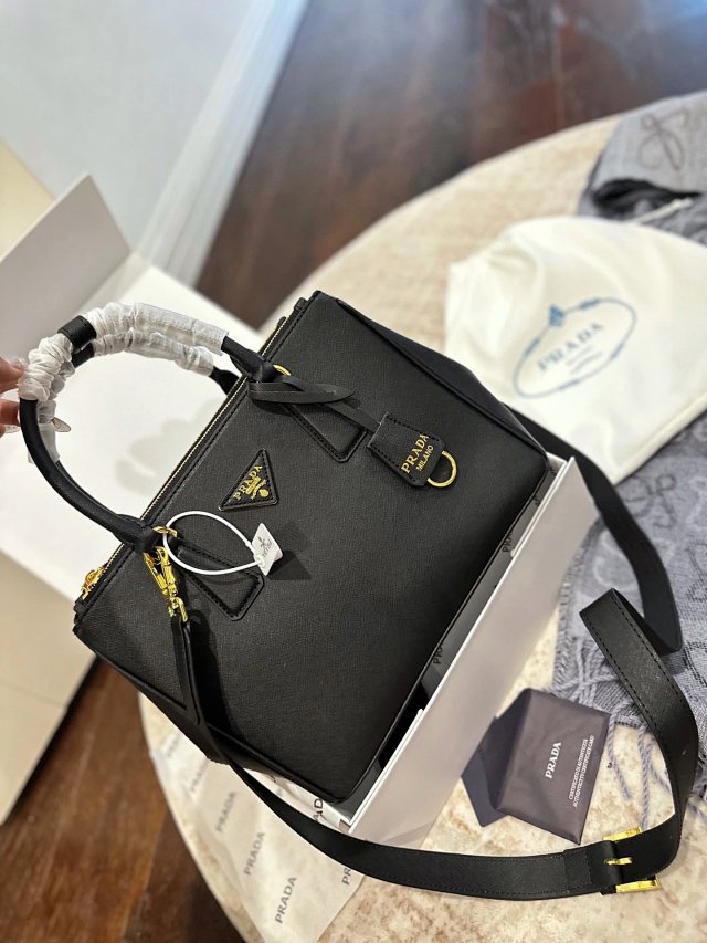 Prada handbag: seller detail photo 8