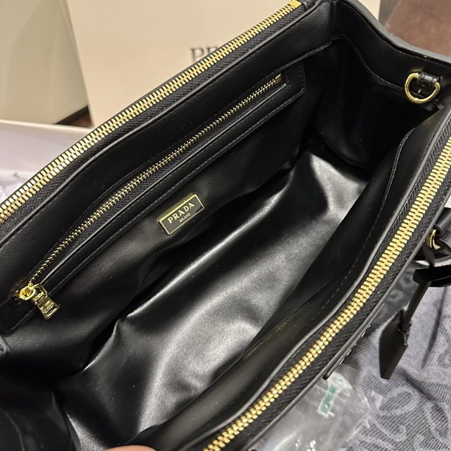 Prada handbag: seller detail photo 9