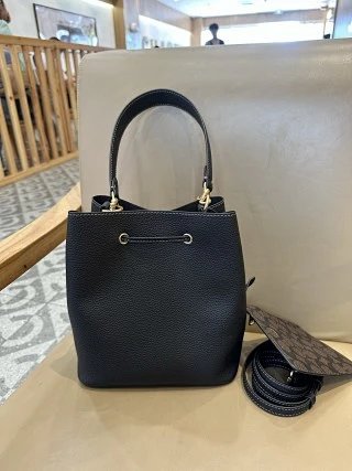 Coach Bag: seller detail photo 3