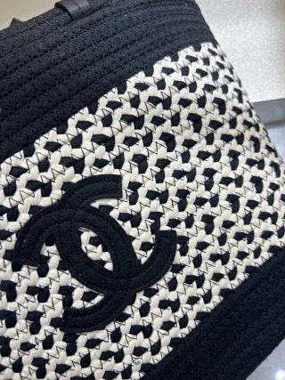 Chanel Bag: seller detail photo 3