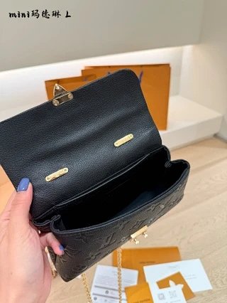 LV Louis Vuitton Bag: seller detail photo 9