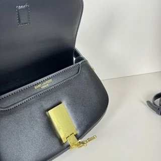 YSL Saint Laurent Bag: seller detail photo 8