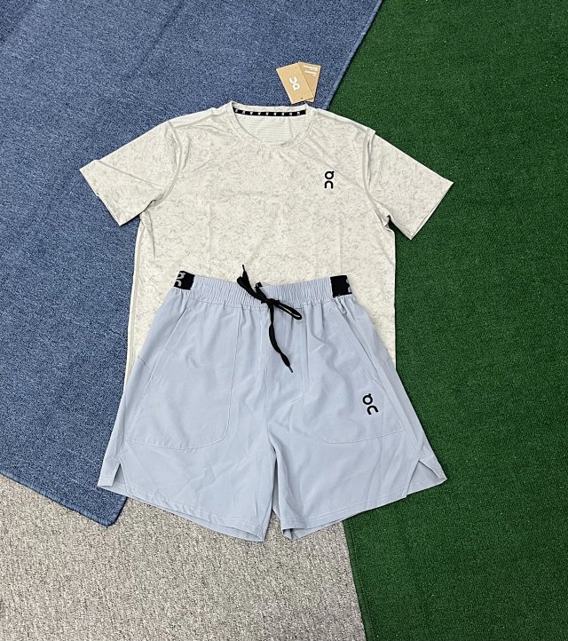 On Running Sports T-shirt & Shorts Set: seller detail photo 4