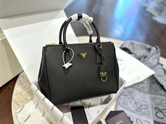 Prada handbag: seller detail photo 2
