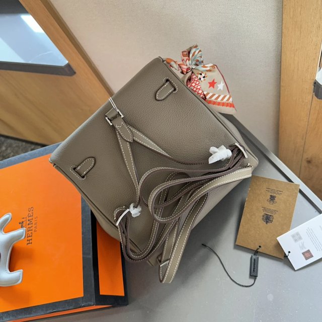 Hermès handbag: seller detail photo 5