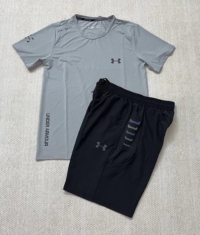 Under Armour T-shirt & Shorts Set: seller detail photo 5