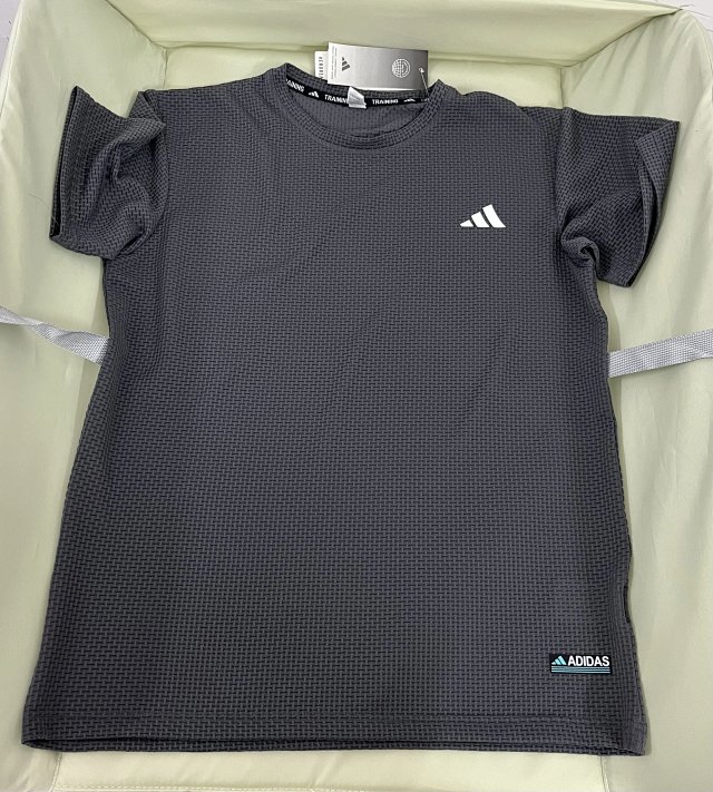 Adidas T-shirt: seller detail photo 7