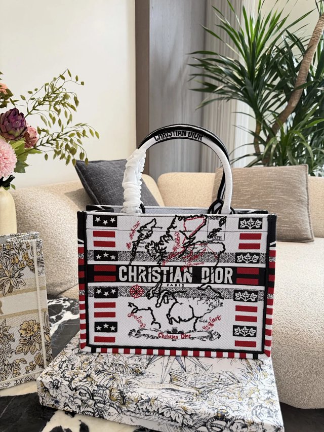 Dior handbag: seller detail photo 2
