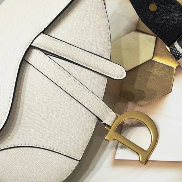 Dior crossbody bag: seller detail photo 3