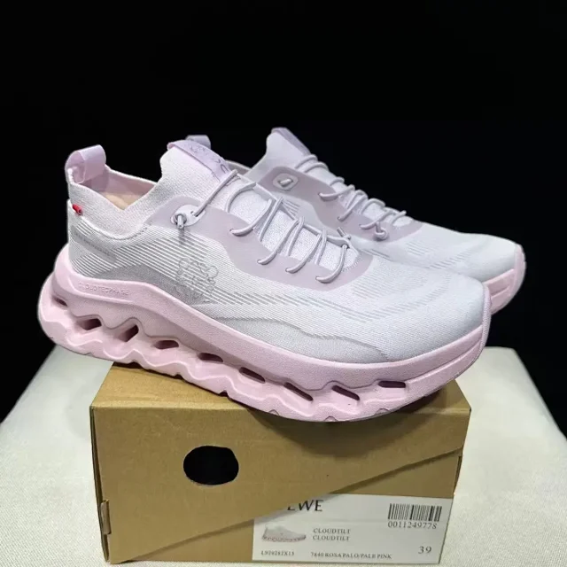 On Sneakers Cloudtilt product detail image 6