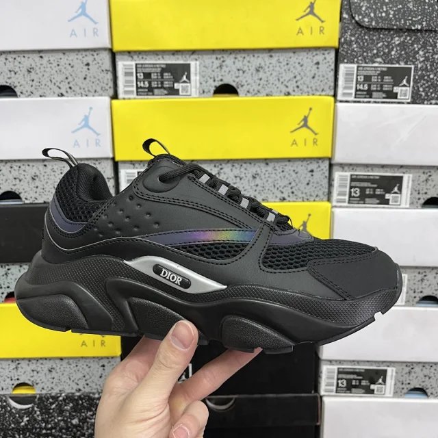 Dior Sneakers B22