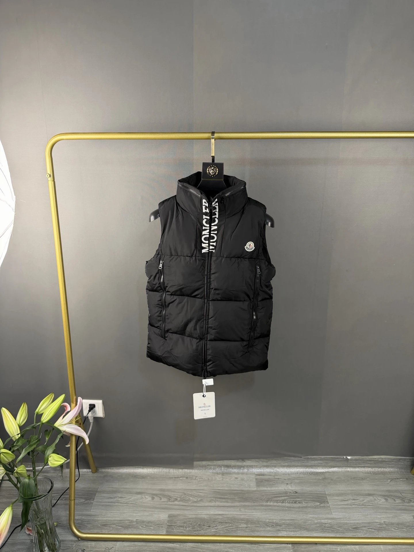 The North Face Down Jackets Hooded quilted puffer — 34