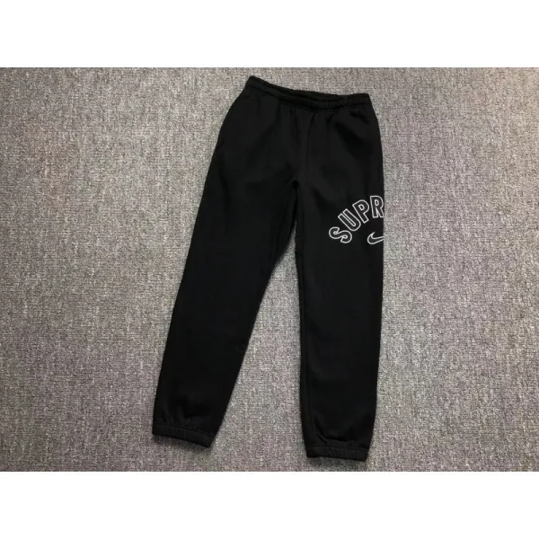 Supreme x Nike Arc Logo Sweatpants Black - 1
