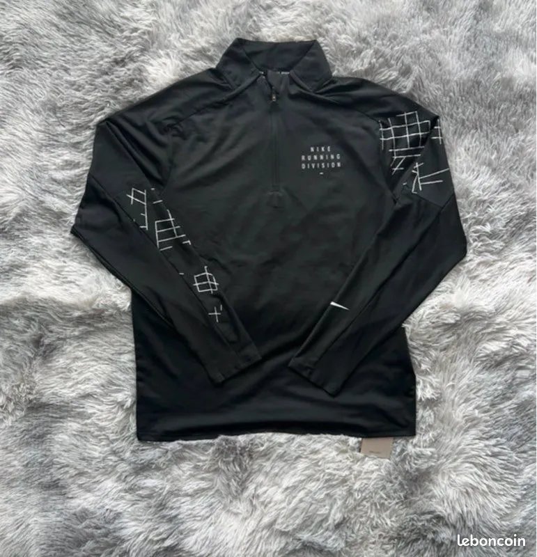 Nike Black Running Division Long Sleeve Top