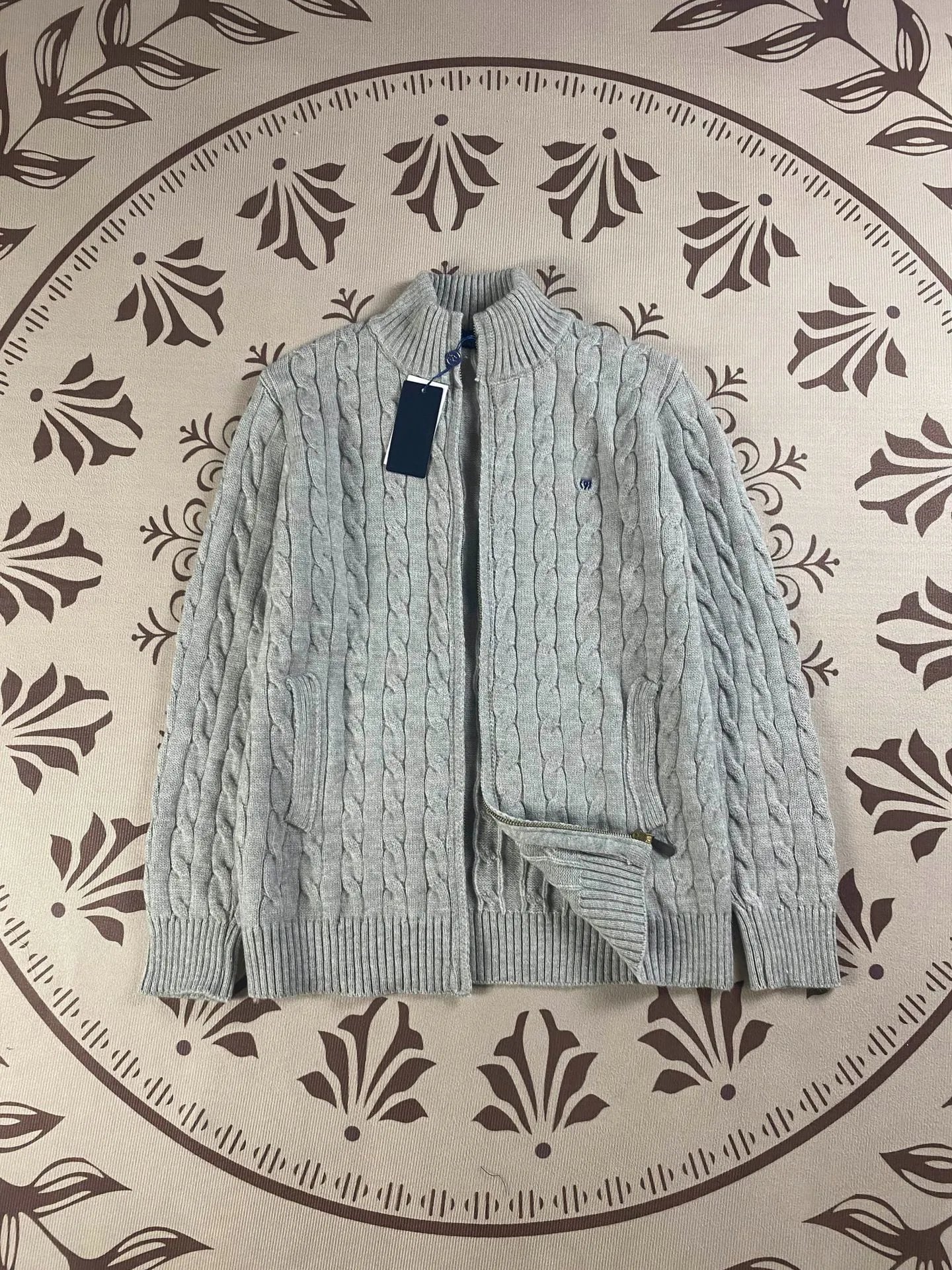 Off-White Knitwear Crewneck logo knit sweater — RL 17