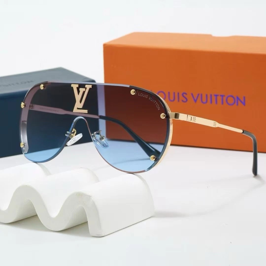 Louis Vuitton Eyewear Oversized shield sunglasses with Monogram lenses — 38