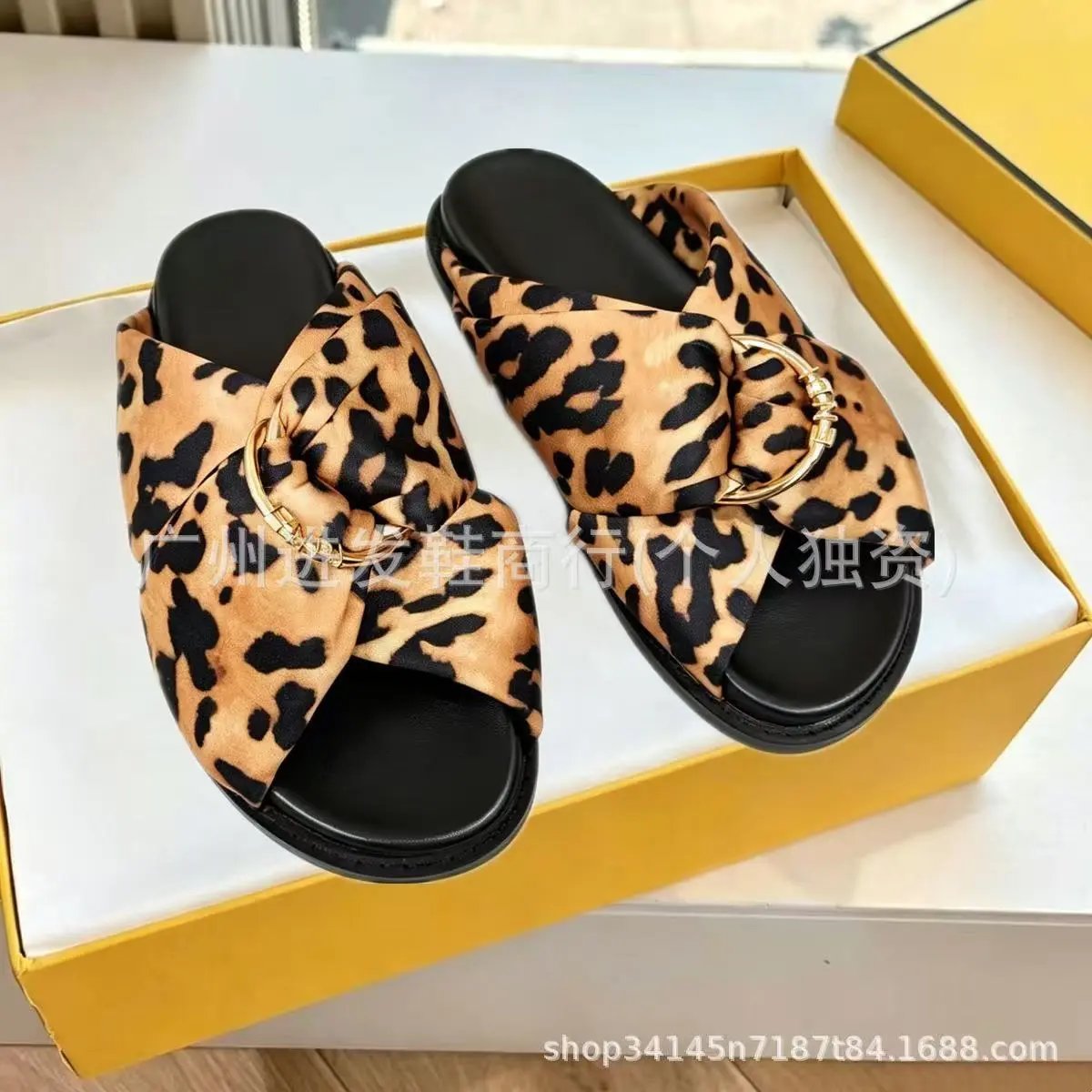 Christian Dior Slippers Dway logo-embroidered slide — 30