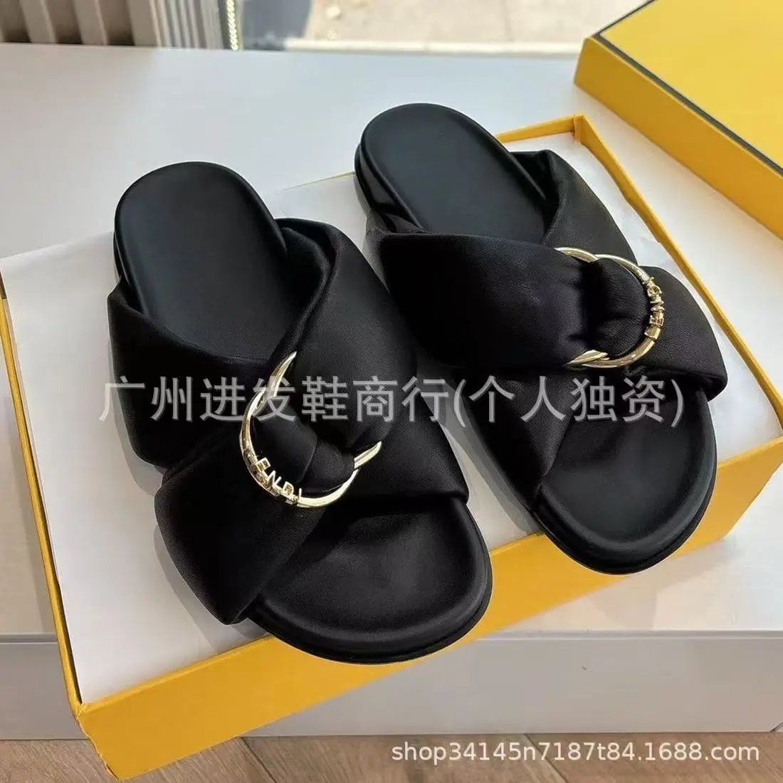 Christian Dior Slippers Dway logo-embroidered slide — 31