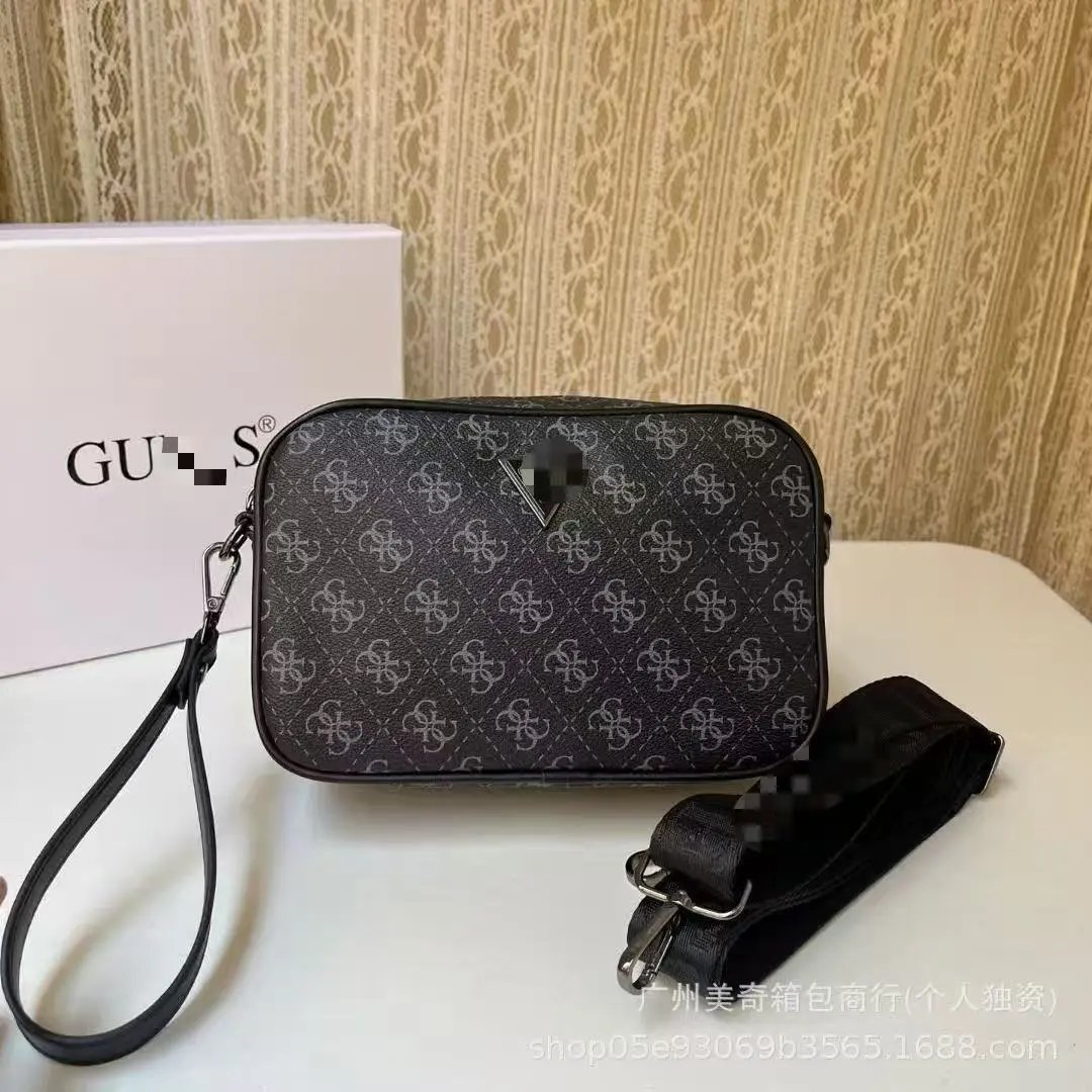 GUESS Crossbody Bags Double-Zip Logo-Print Chain-Strap Bag — 12(22*7*15CM)