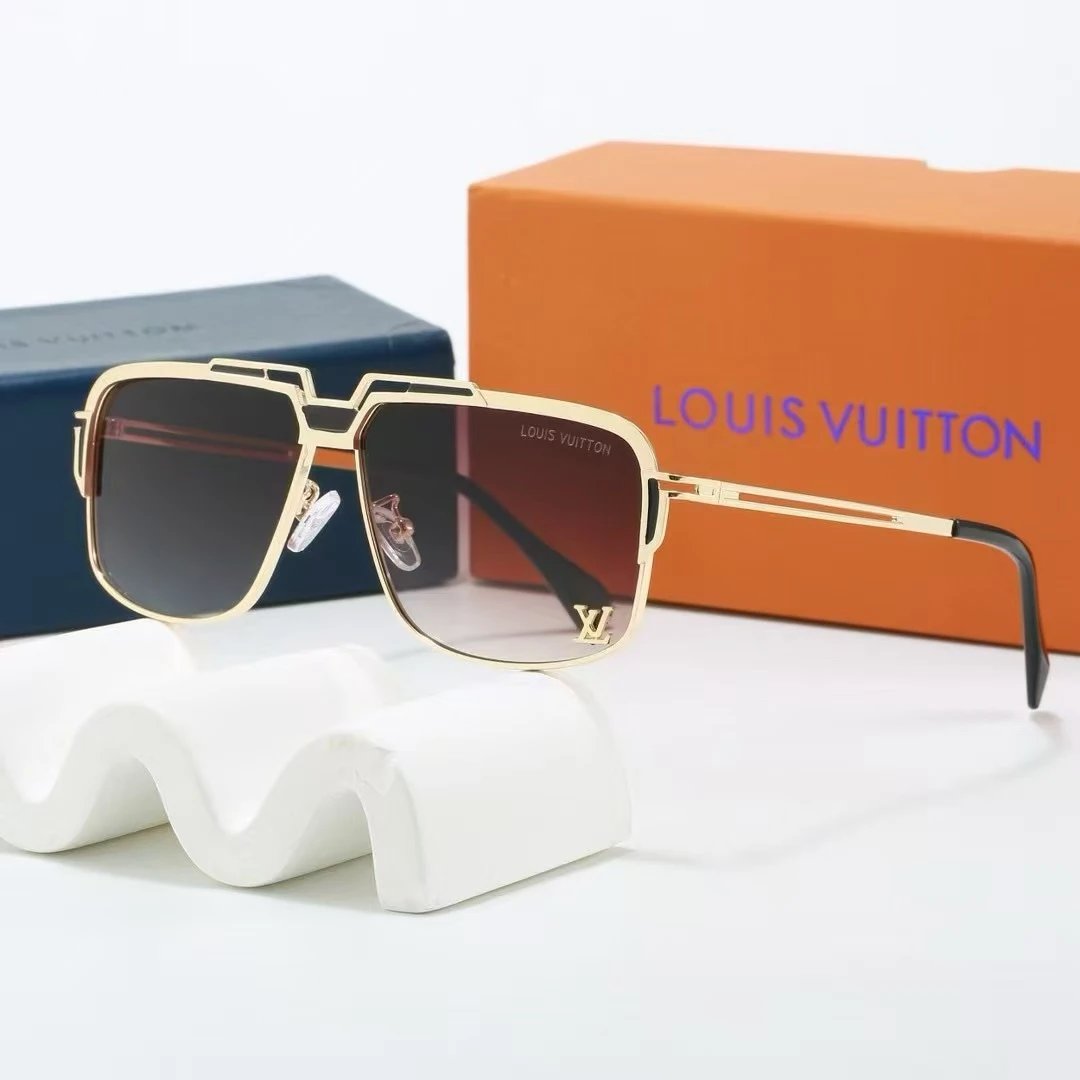 Louis Vuitton Eyewear Oversized shield sunglasses with Monogram lenses — 31